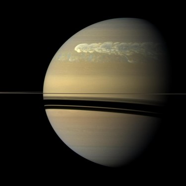 Massive storm on the surface of Saturn